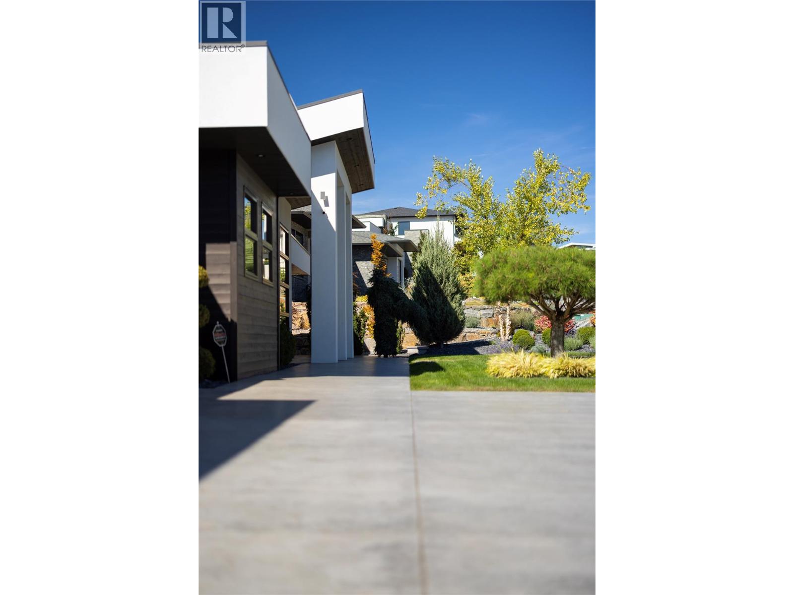  3301 Vineyard View Drive, West Kelowna