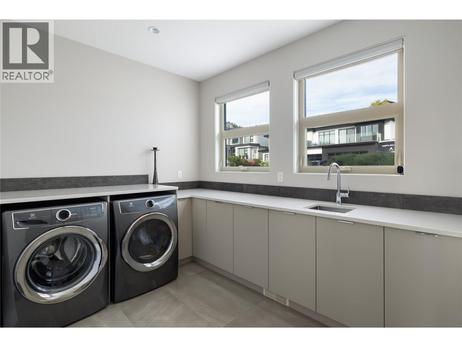  3301 Vineyard View Drive, West Kelowna