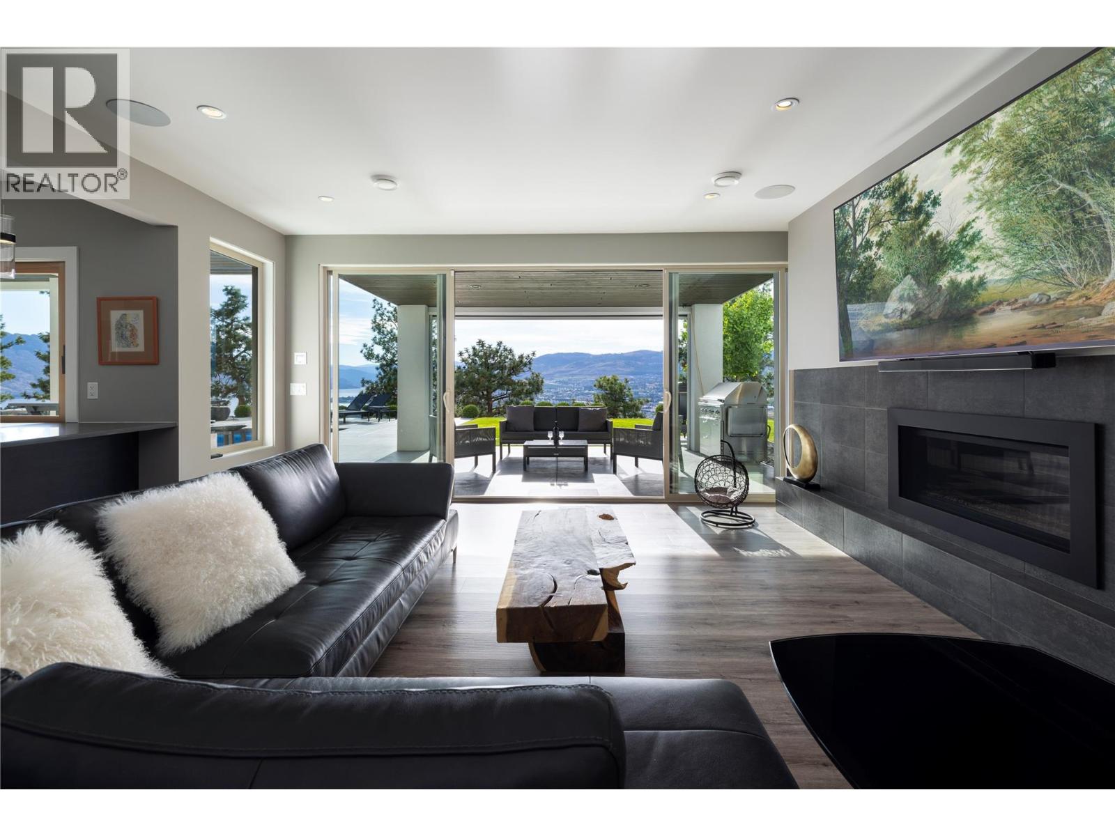  3301 Vineyard View Drive, West Kelowna