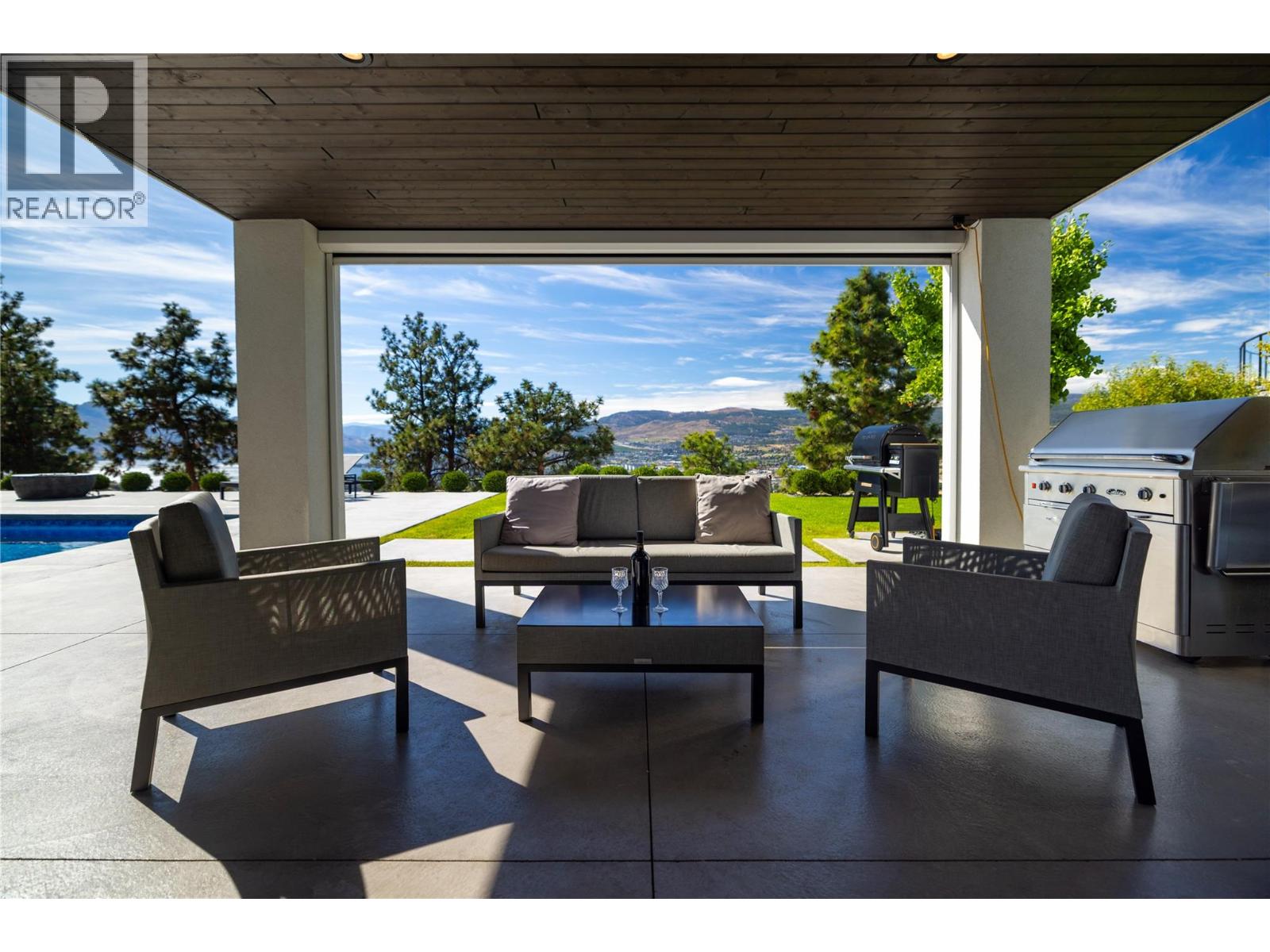  3301 Vineyard View Drive, West Kelowna