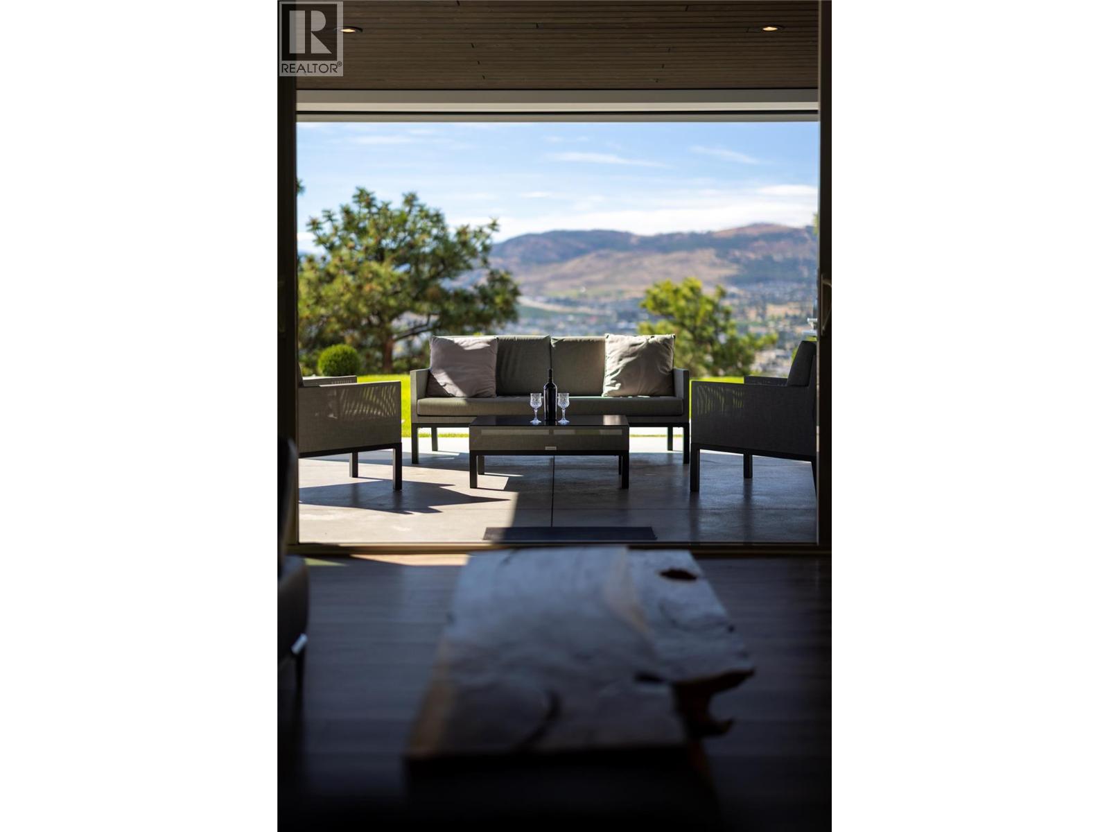  3301 Vineyard View Drive, West Kelowna