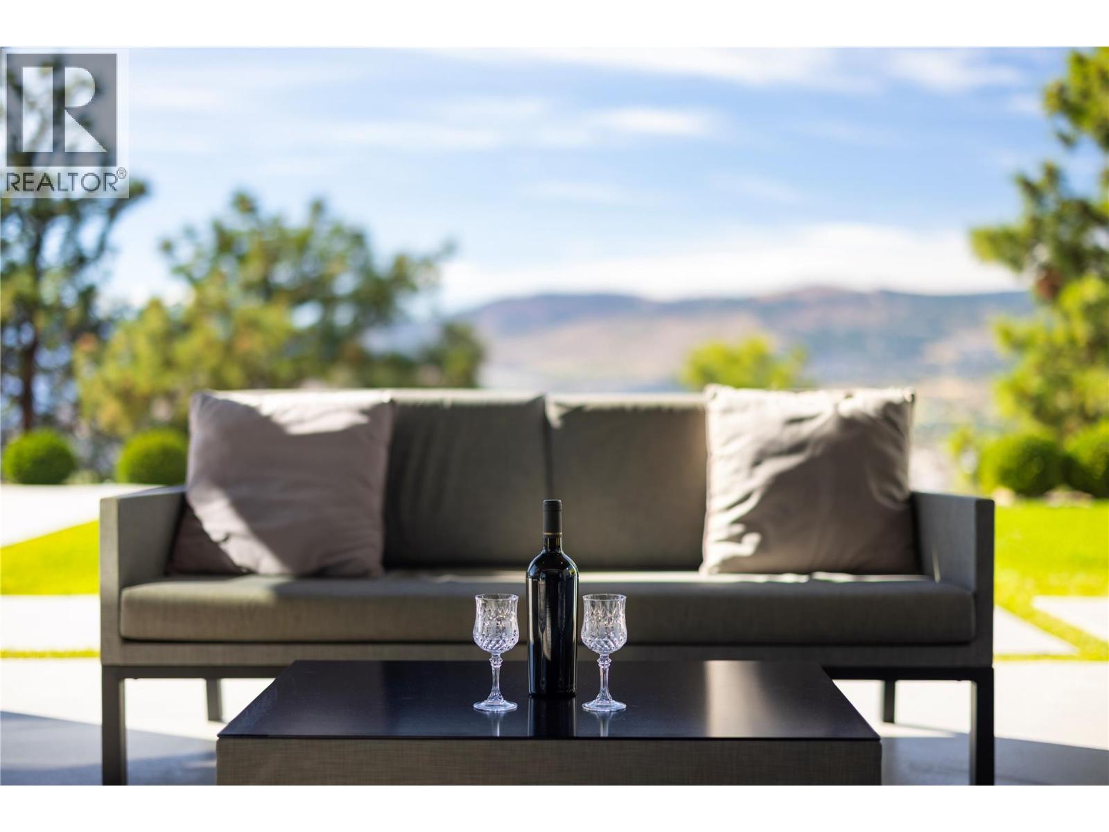  3301 Vineyard View Drive, West Kelowna