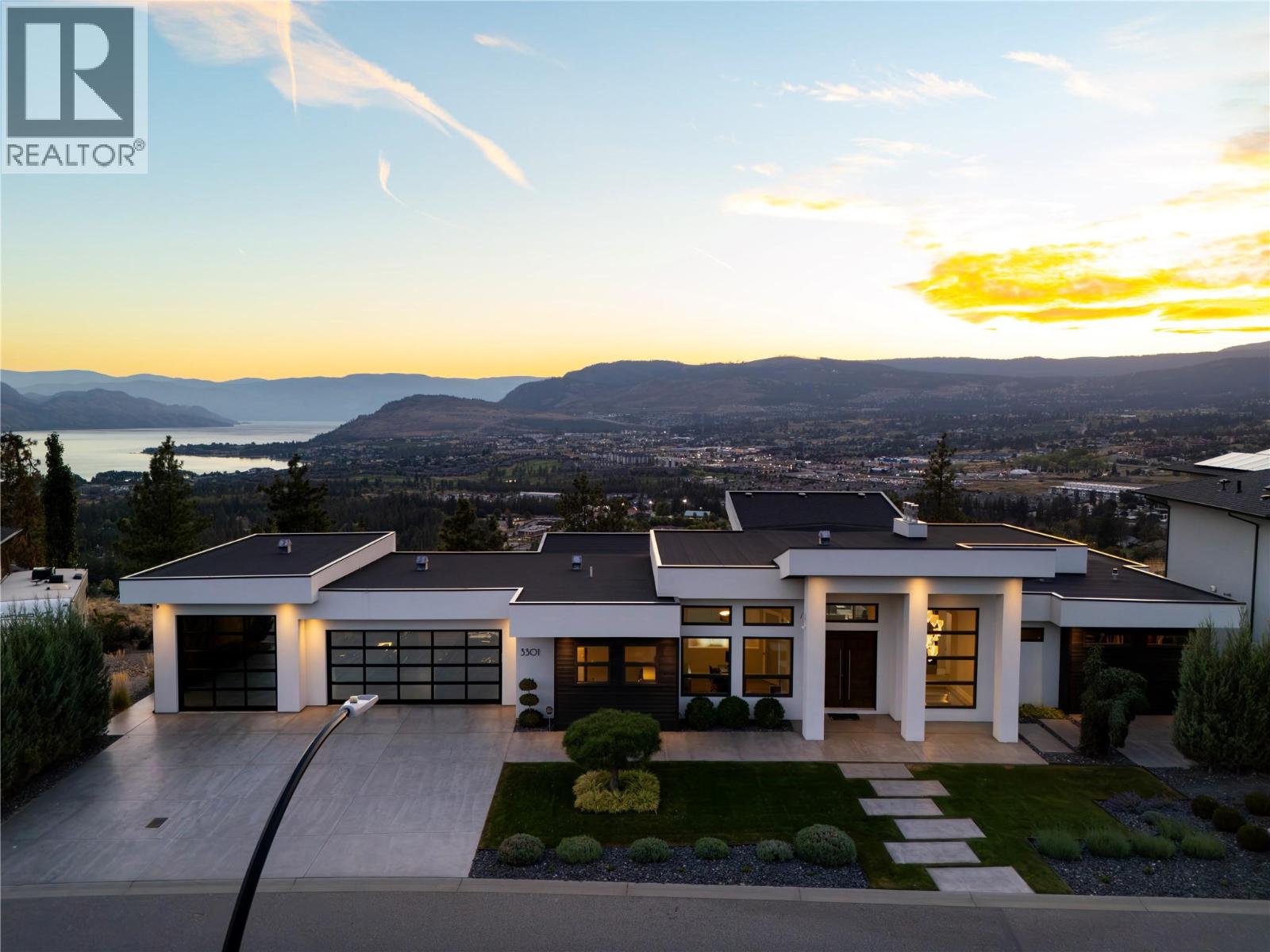 3301 Vineyard View Drive, West Kelowna