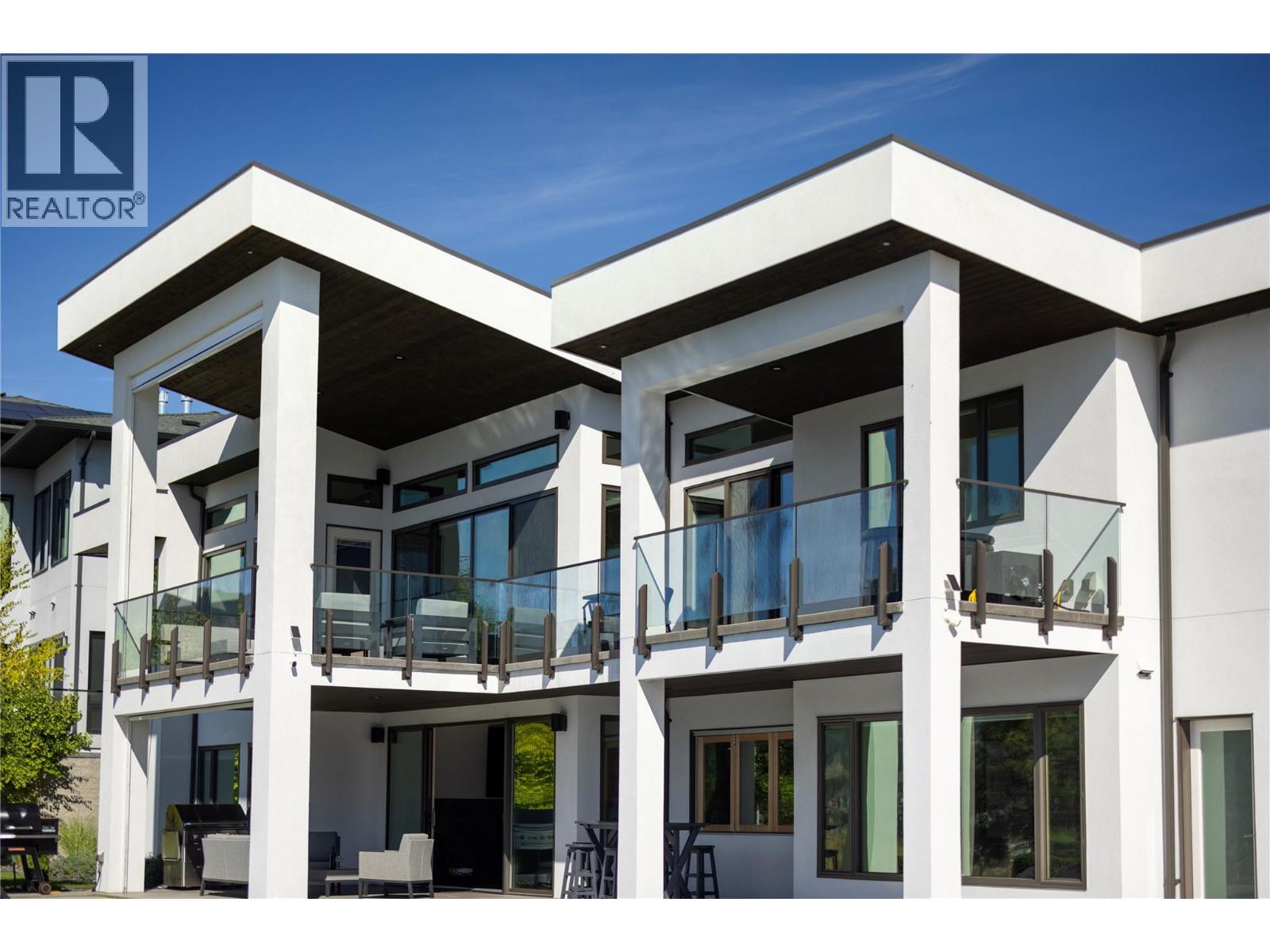  3301 Vineyard View Drive, West Kelowna