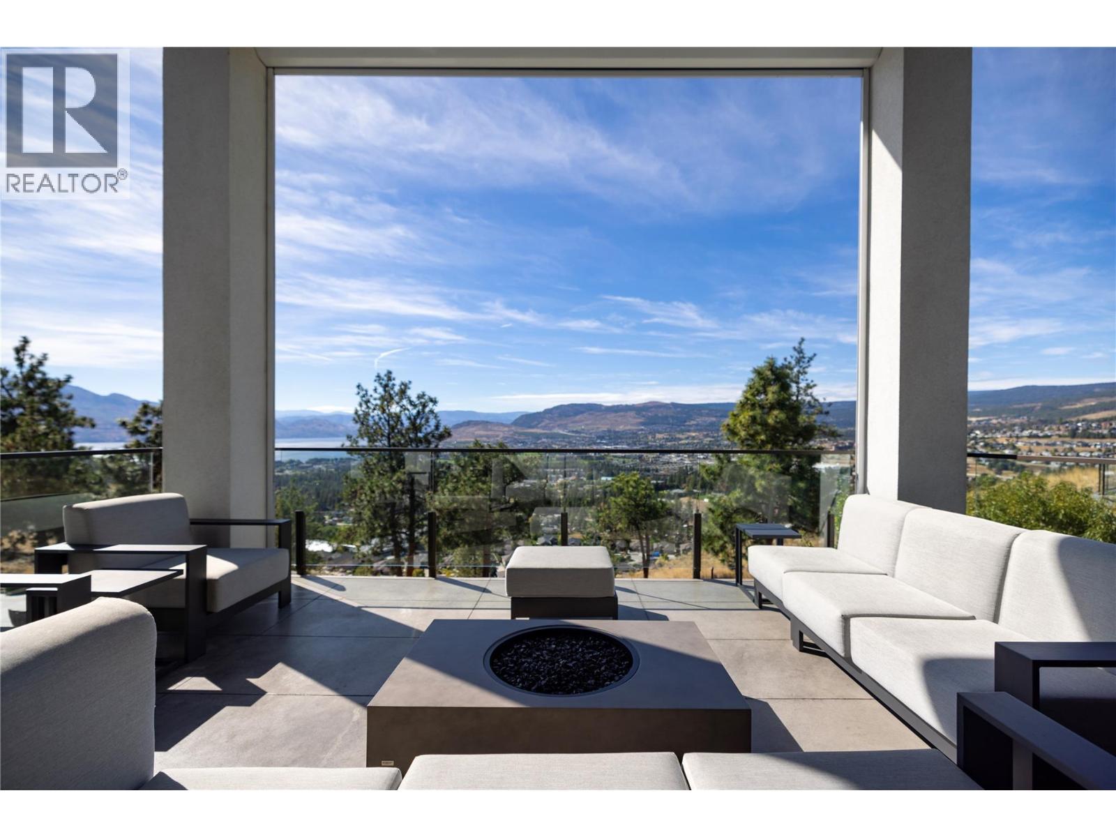  3301 Vineyard View Drive, West Kelowna