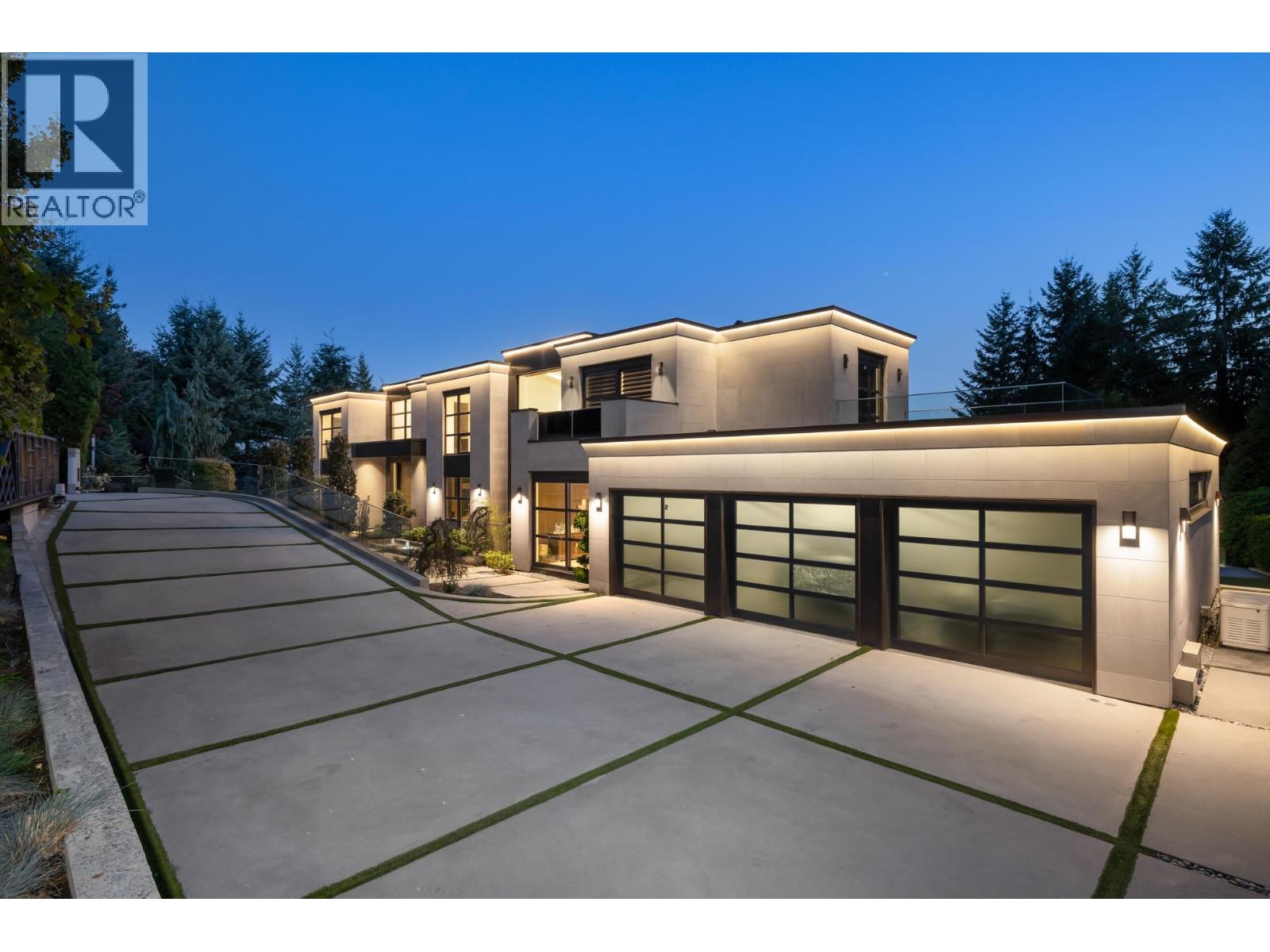 1050 KING GEORGES WAY, West Vancouver