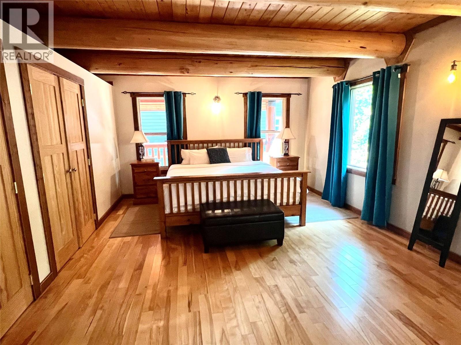 147 WEST LAKE Drive, Christina Lake