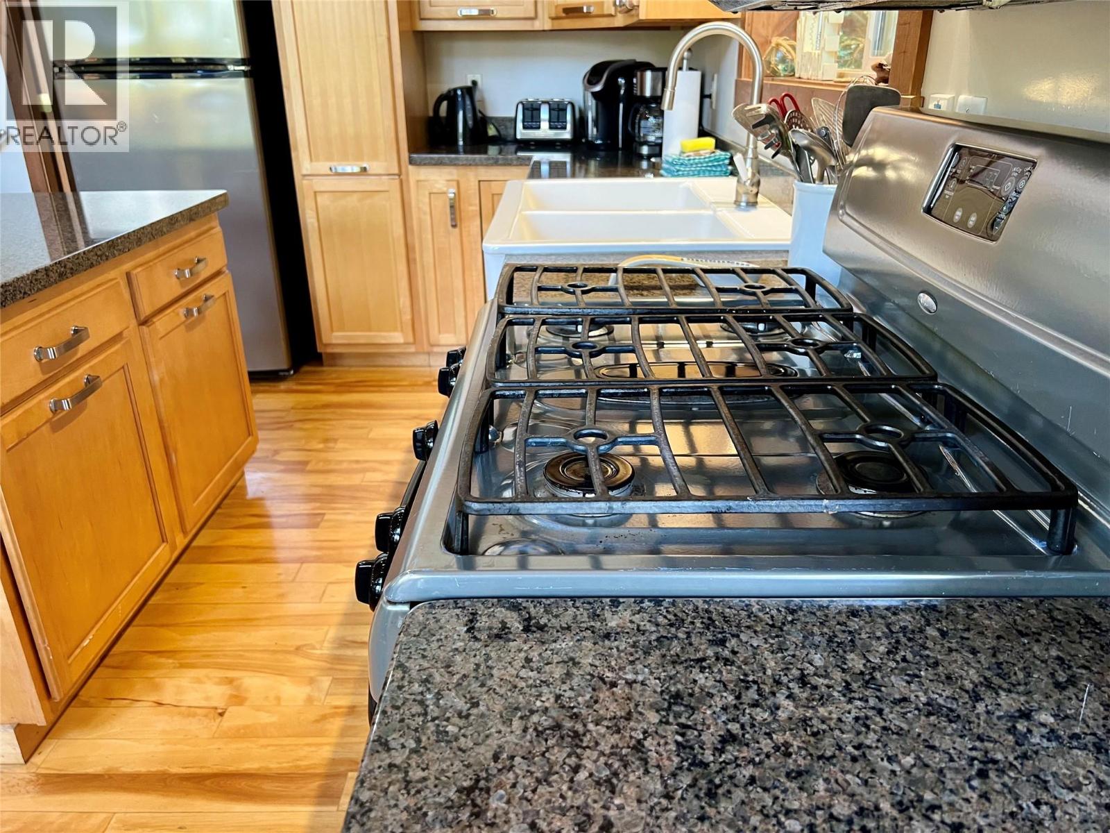 147 WEST LAKE Drive, Christina Lake