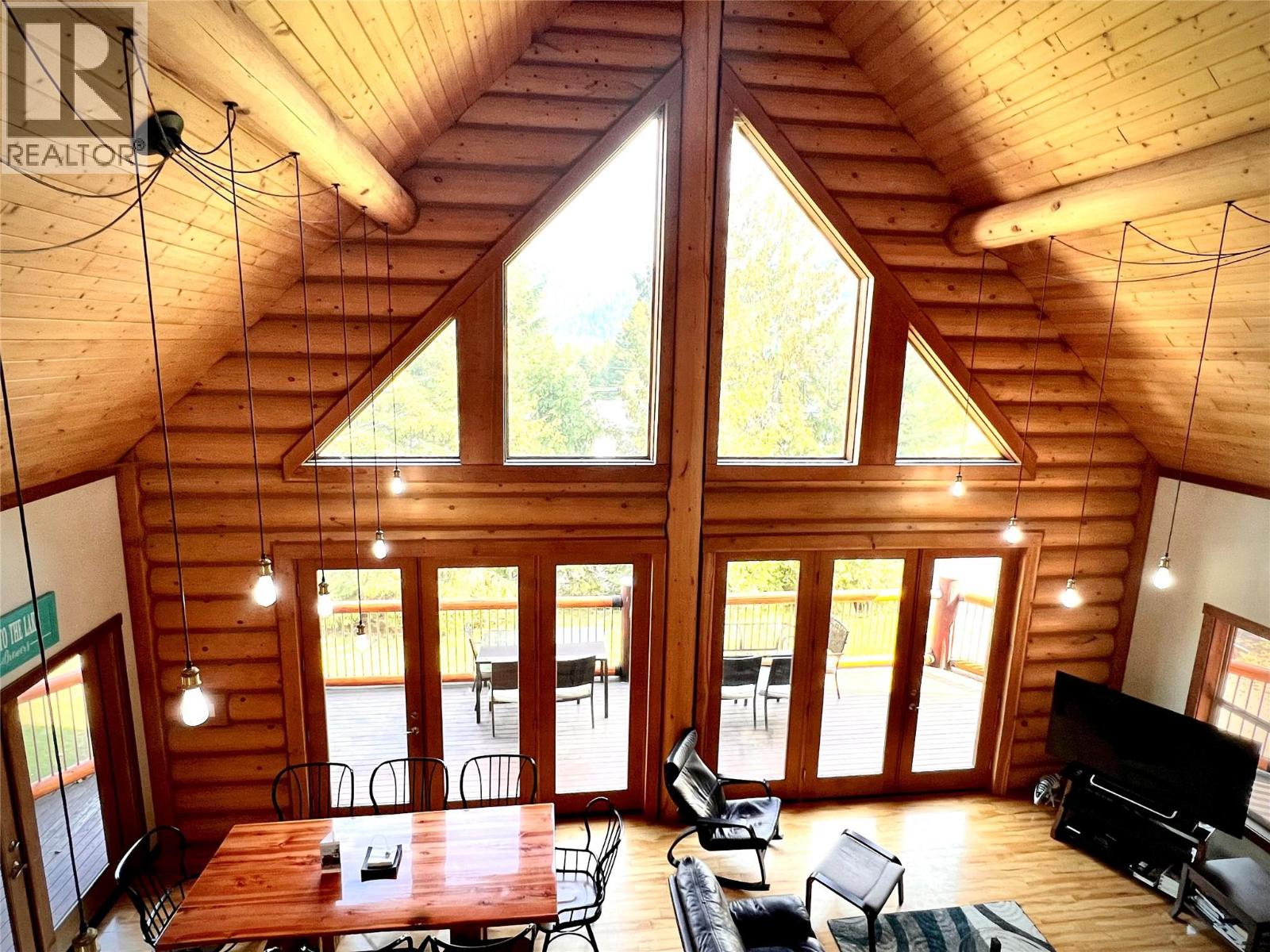 147 WEST LAKE Drive, Christina Lake