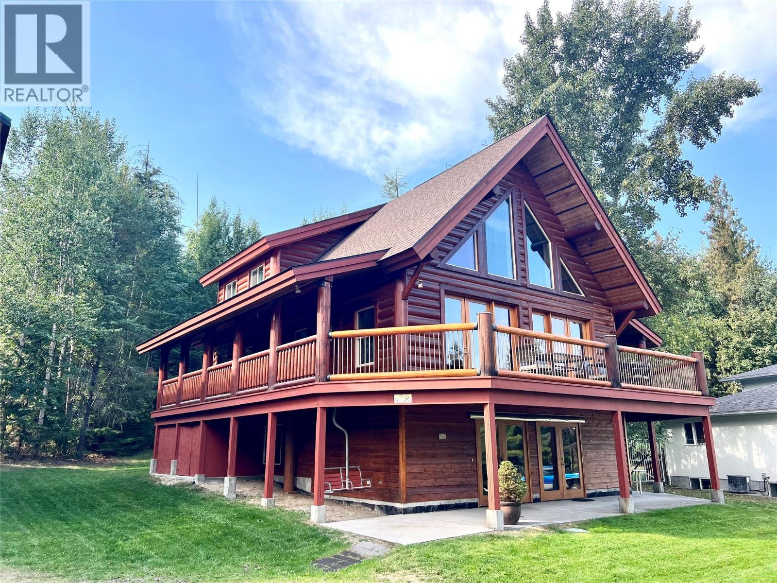 147 WEST LAKE Drive, Christina Lake