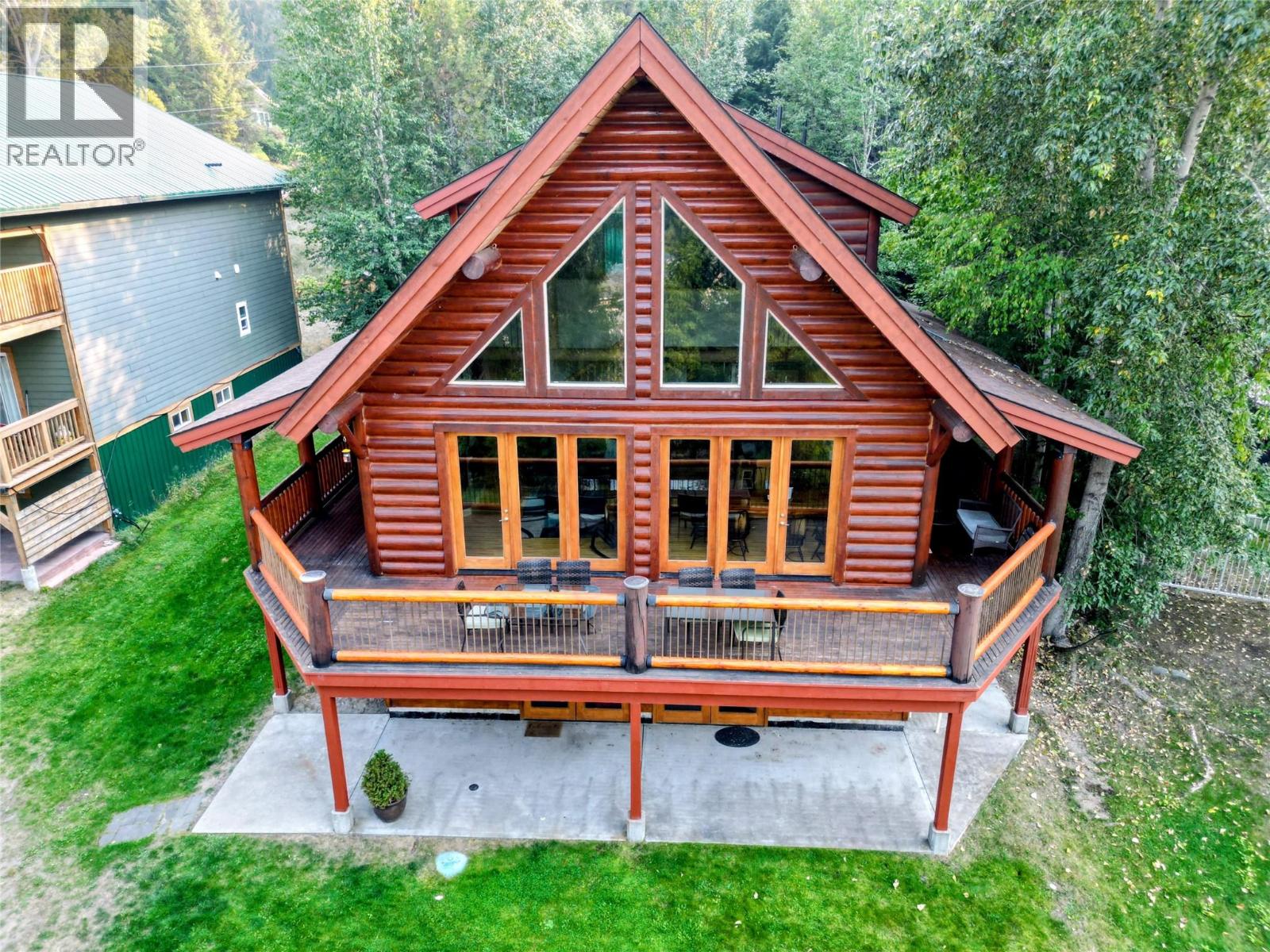 147 WEST LAKE Drive, Christina Lake