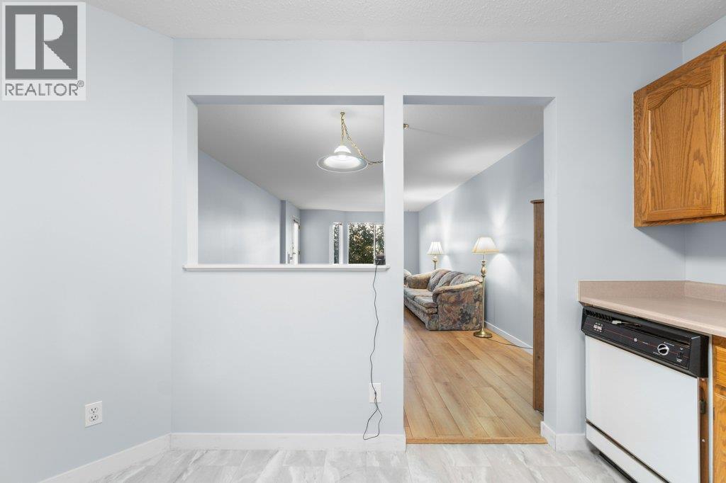 104 251 6 Street Southeast, Salmon Arm