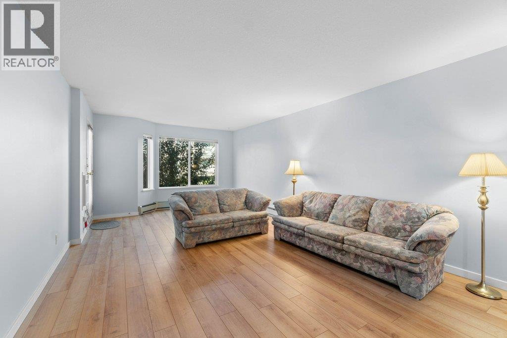 104 251 6 Street Southeast, Salmon Arm