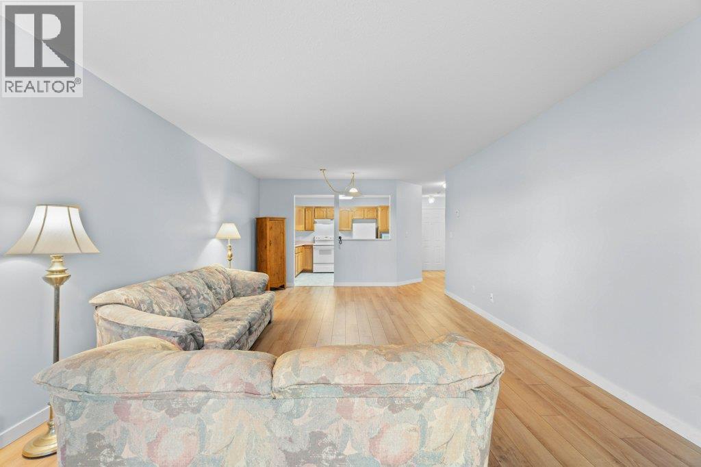 104 251 6 Street Southeast, Salmon Arm