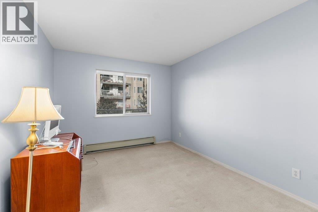 104 251 6 Street Southeast, Salmon Arm