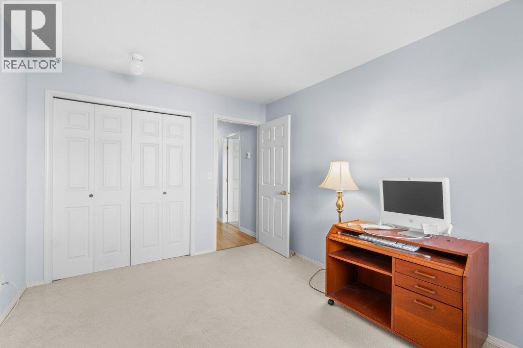 104 251 6 Street Southeast, Salmon Arm