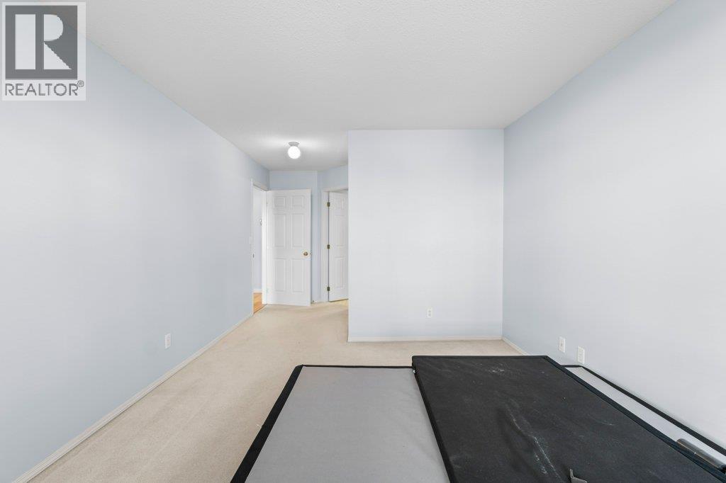 104 251 6 Street Southeast, Salmon Arm