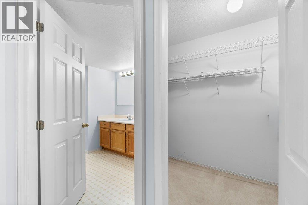 104 251 6 Street Southeast, Salmon Arm