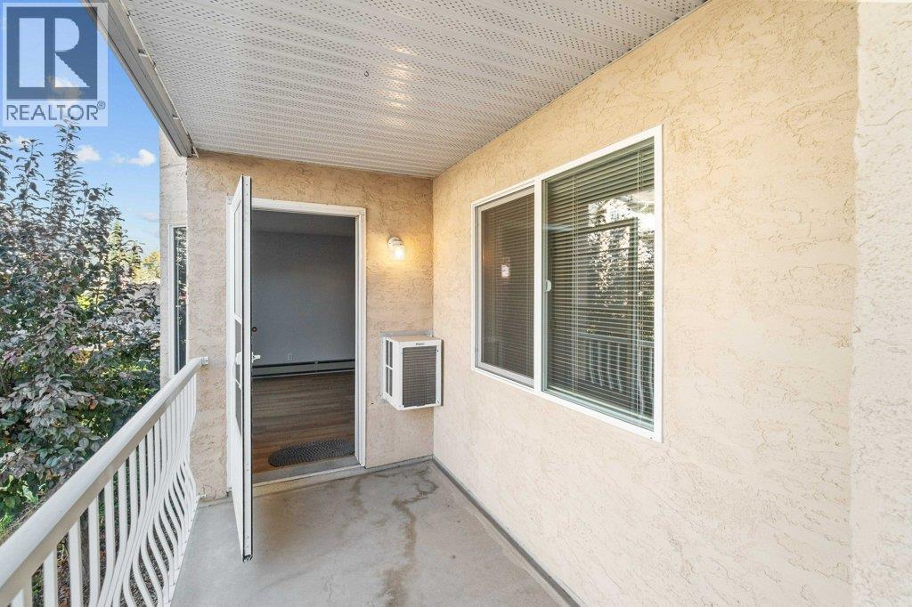 104 251 6 Street Southeast, Salmon Arm
