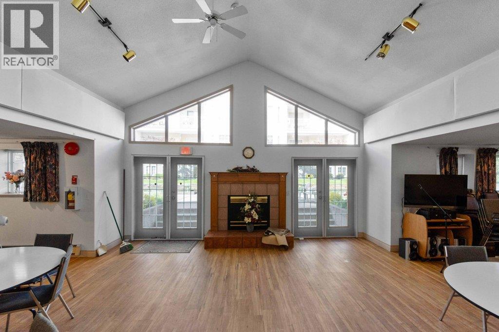 104 251 6 Street Southeast, Salmon Arm