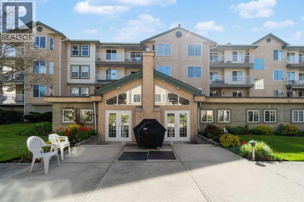 104 251 6 Street Southeast, Salmon Arm