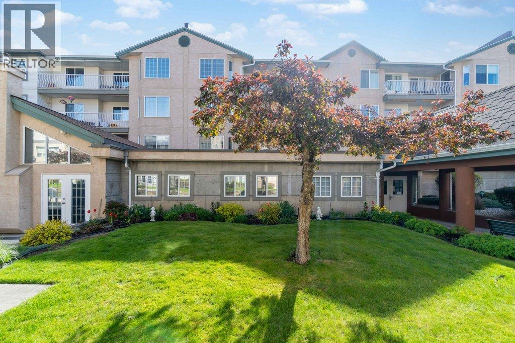 104 251 6 Street Southeast, Salmon Arm