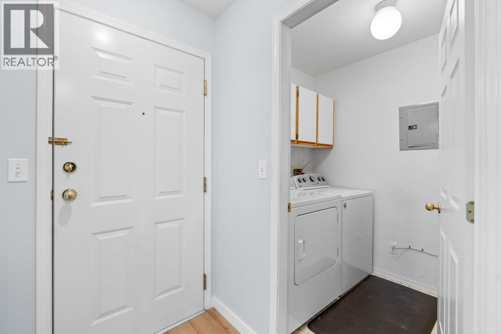 104 251 6 Street Southeast, Salmon Arm