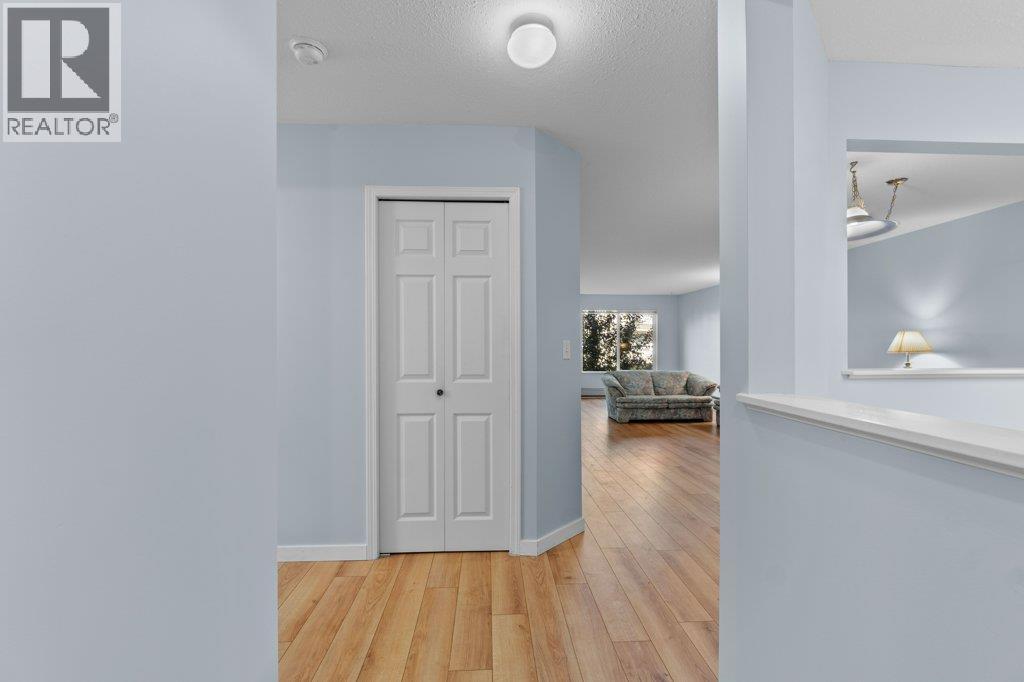 104 251 6 Street Southeast, Salmon Arm