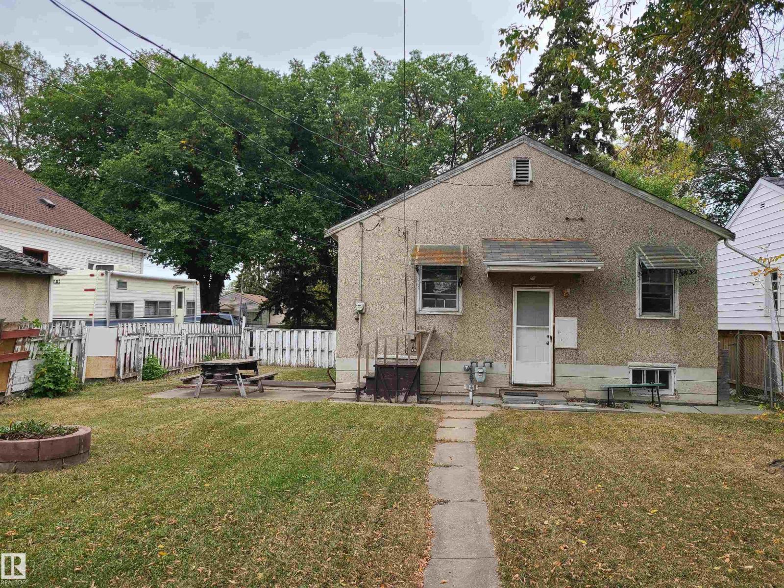 12414 90 ST NW, Edmonton