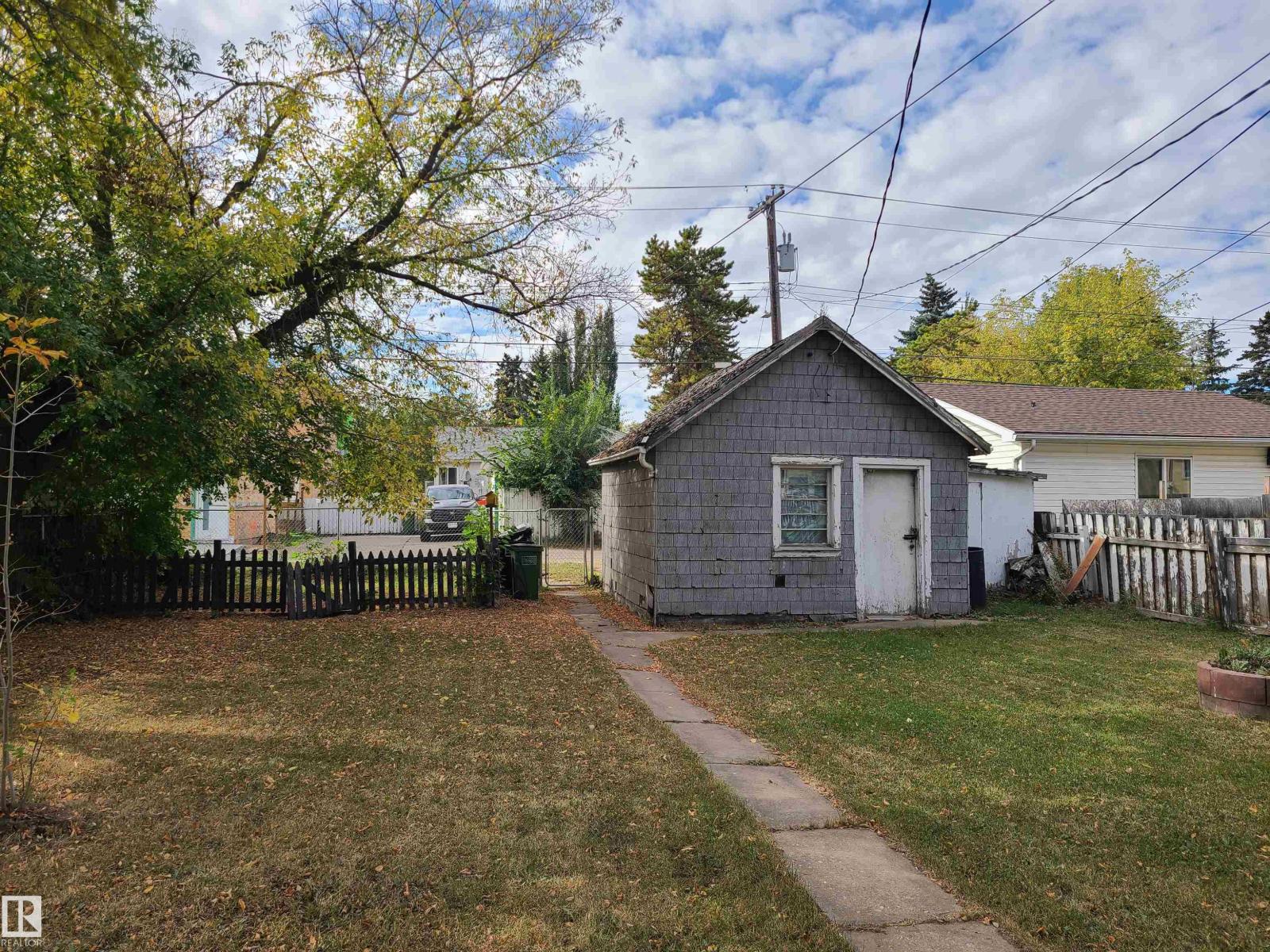 12414 90 ST NW, Edmonton