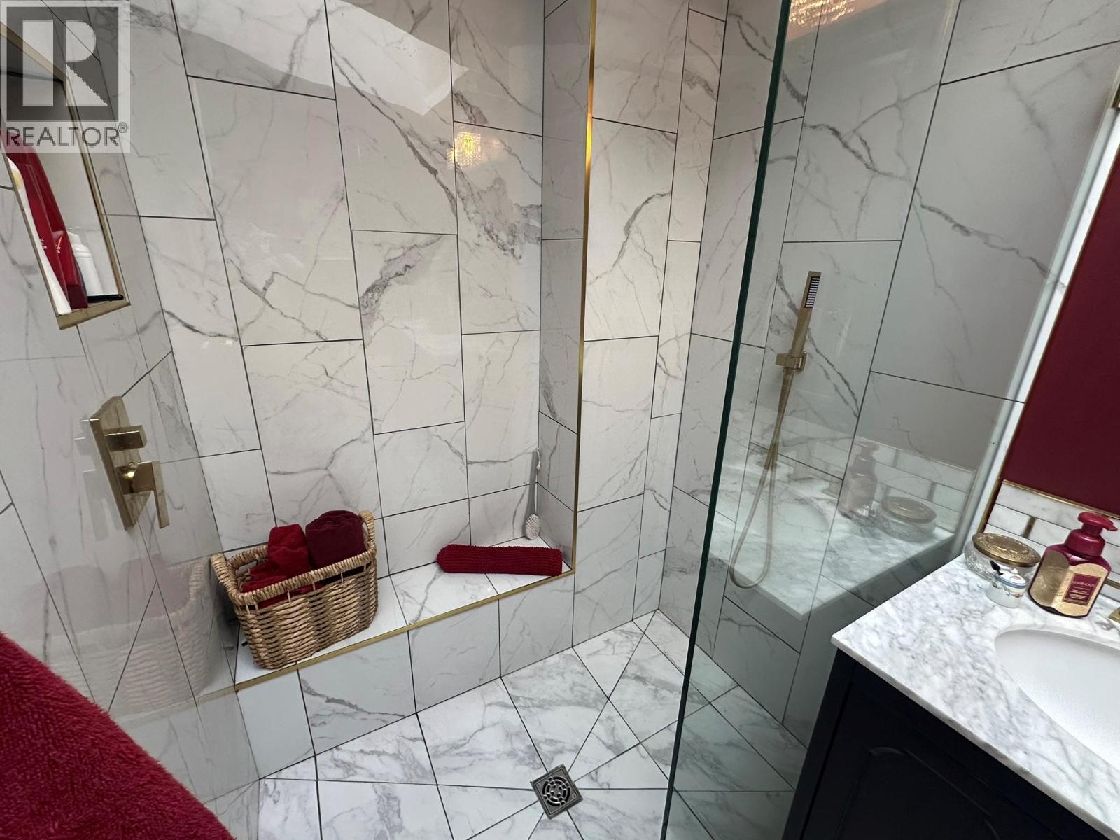  4712 Valleyview Place, Vernon