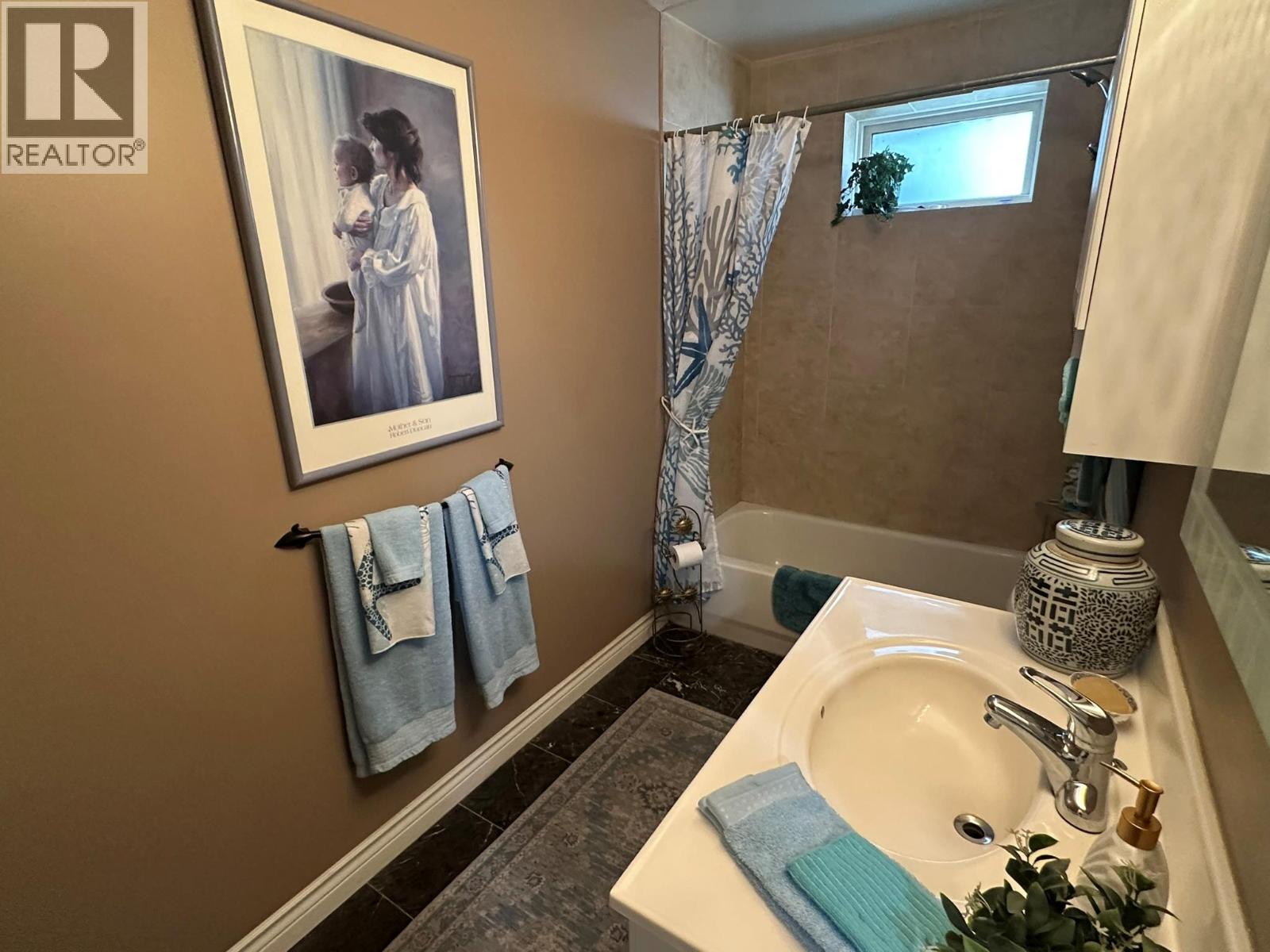  4712 Valleyview Place, Vernon