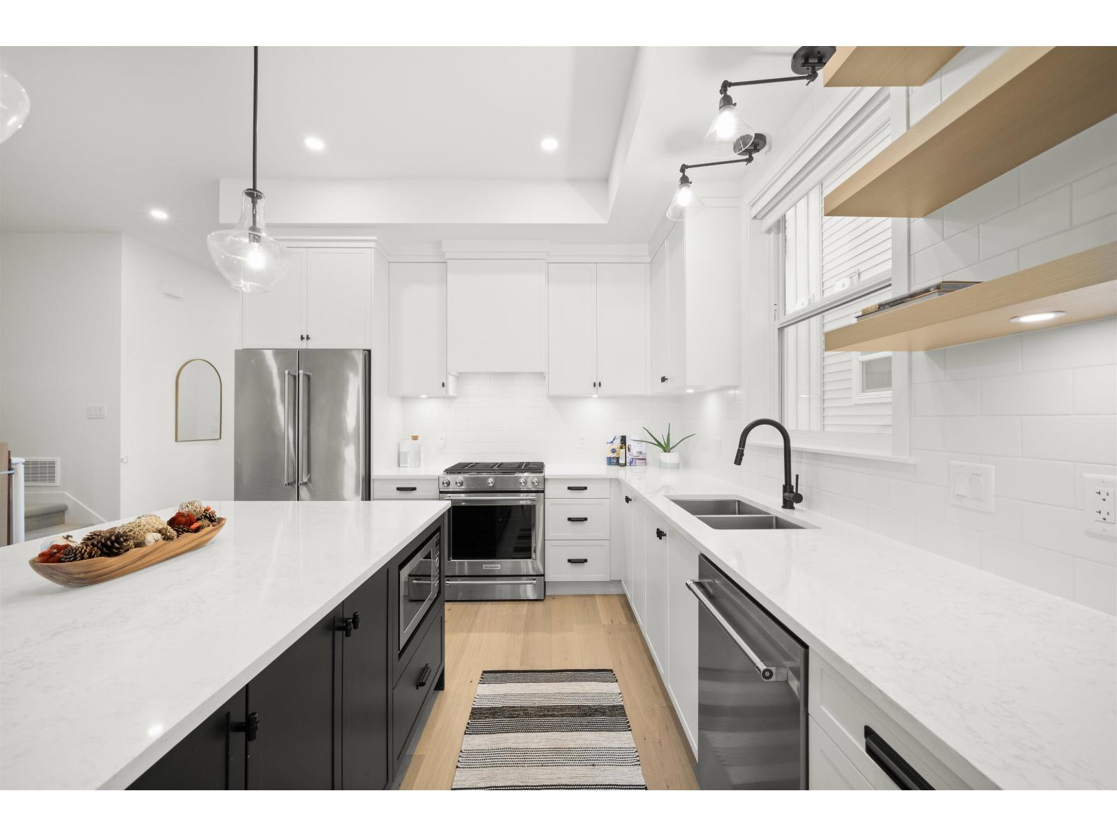 19627 75 AVENUE, Langley