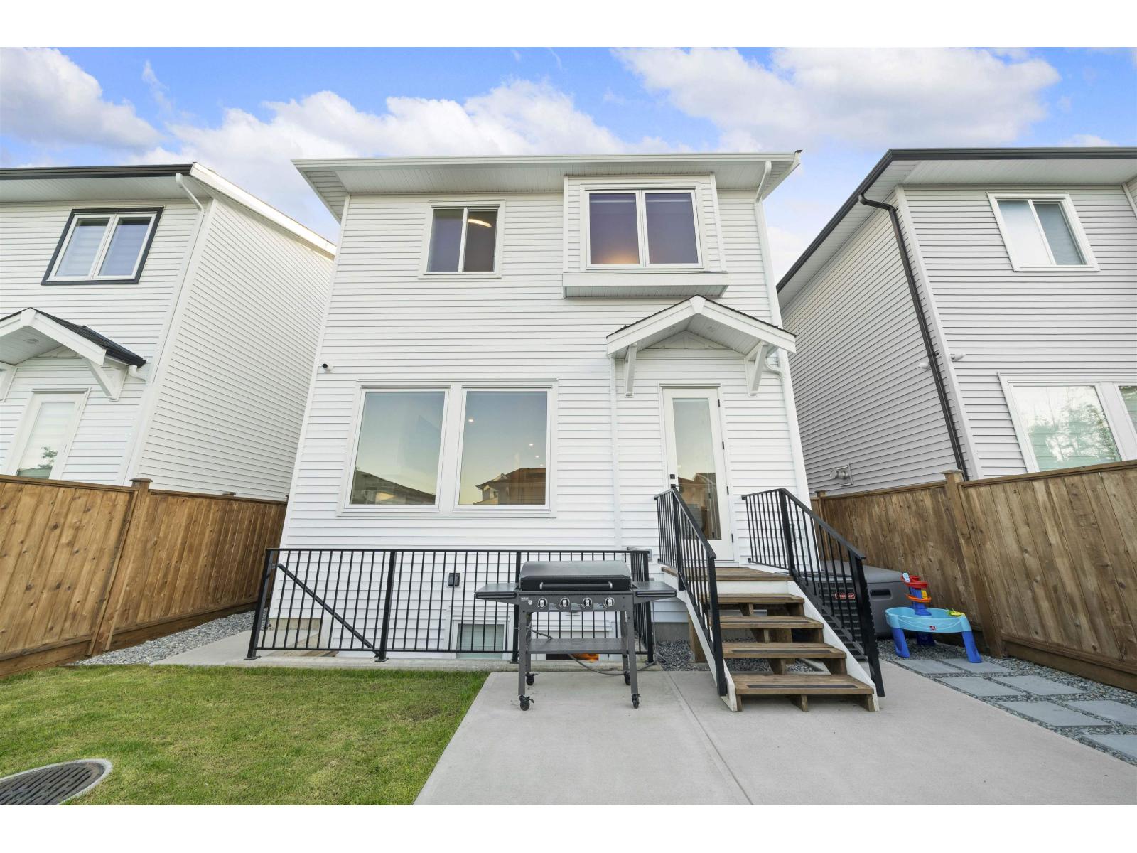 19627 75 AVENUE, Langley