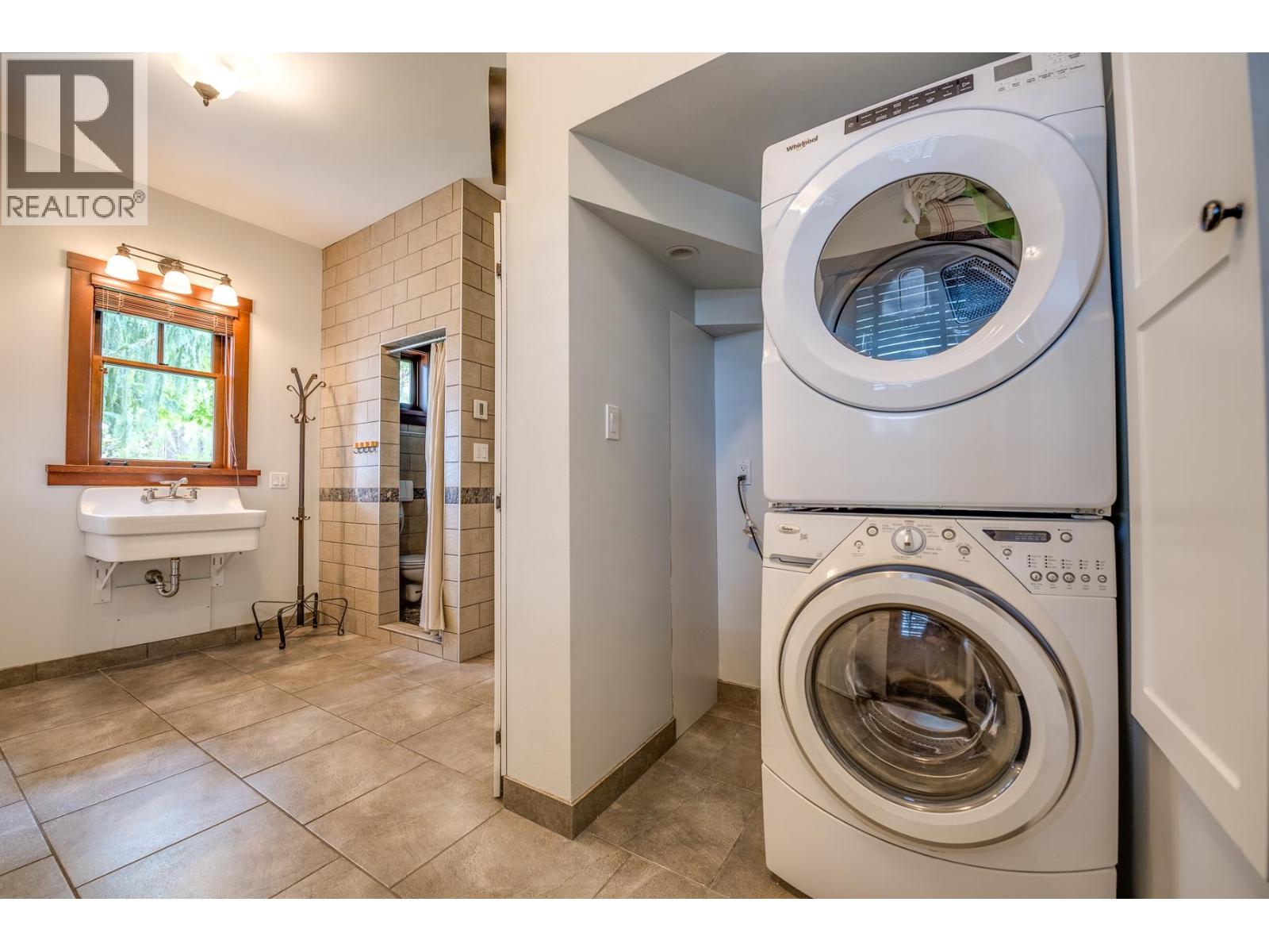 219 65B Street, Delta