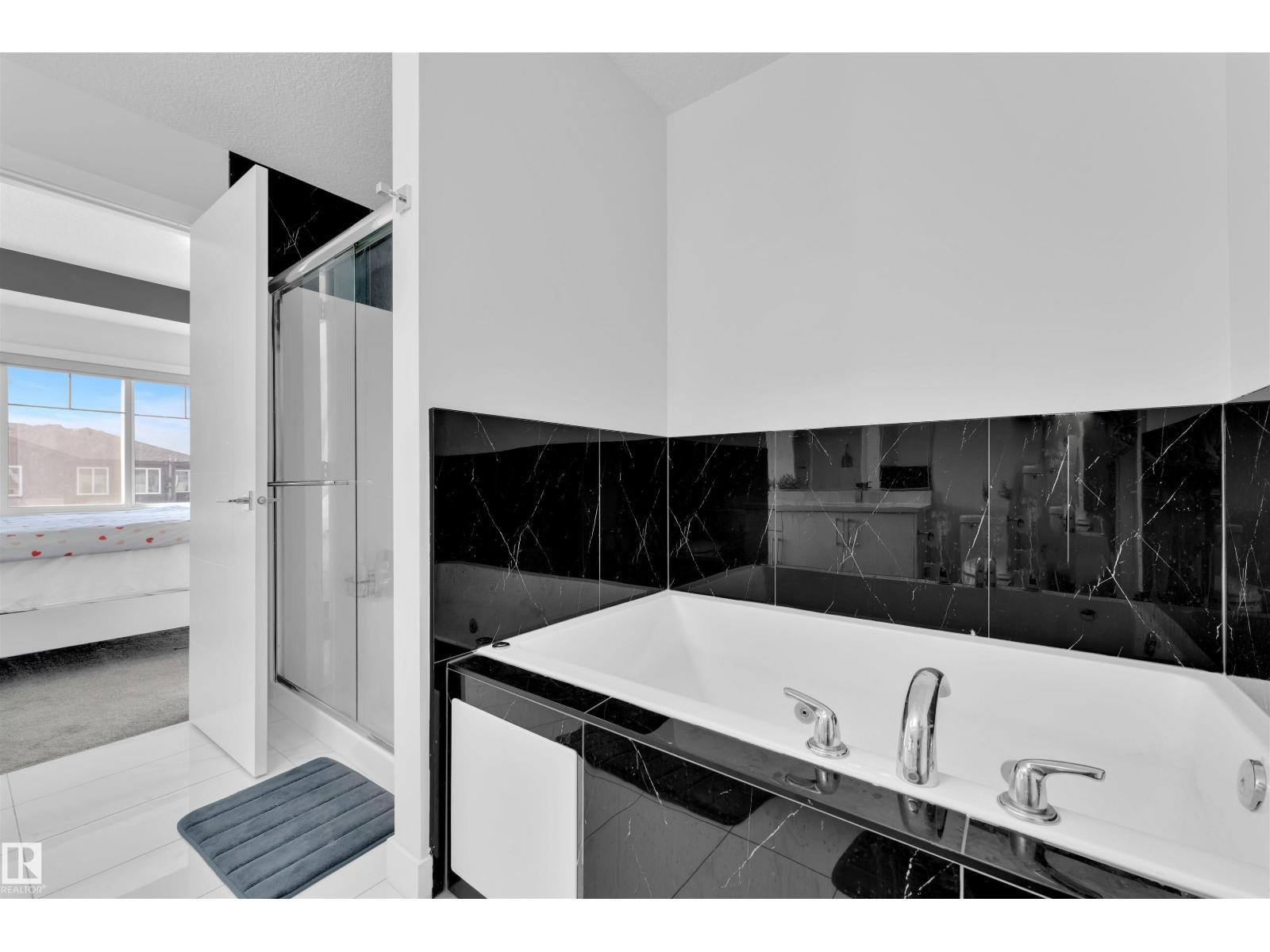 3704 41 AV, Beaumont