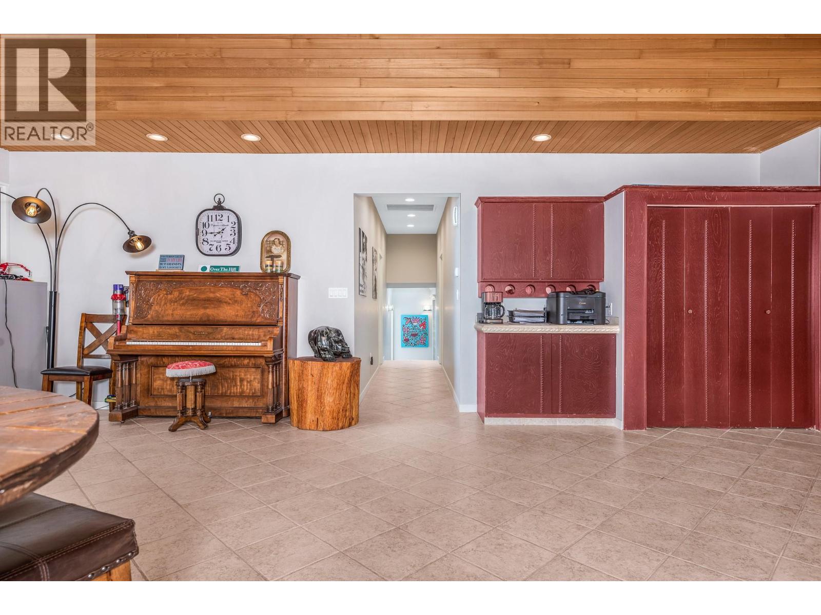  8180 Tronson Road, Vernon
