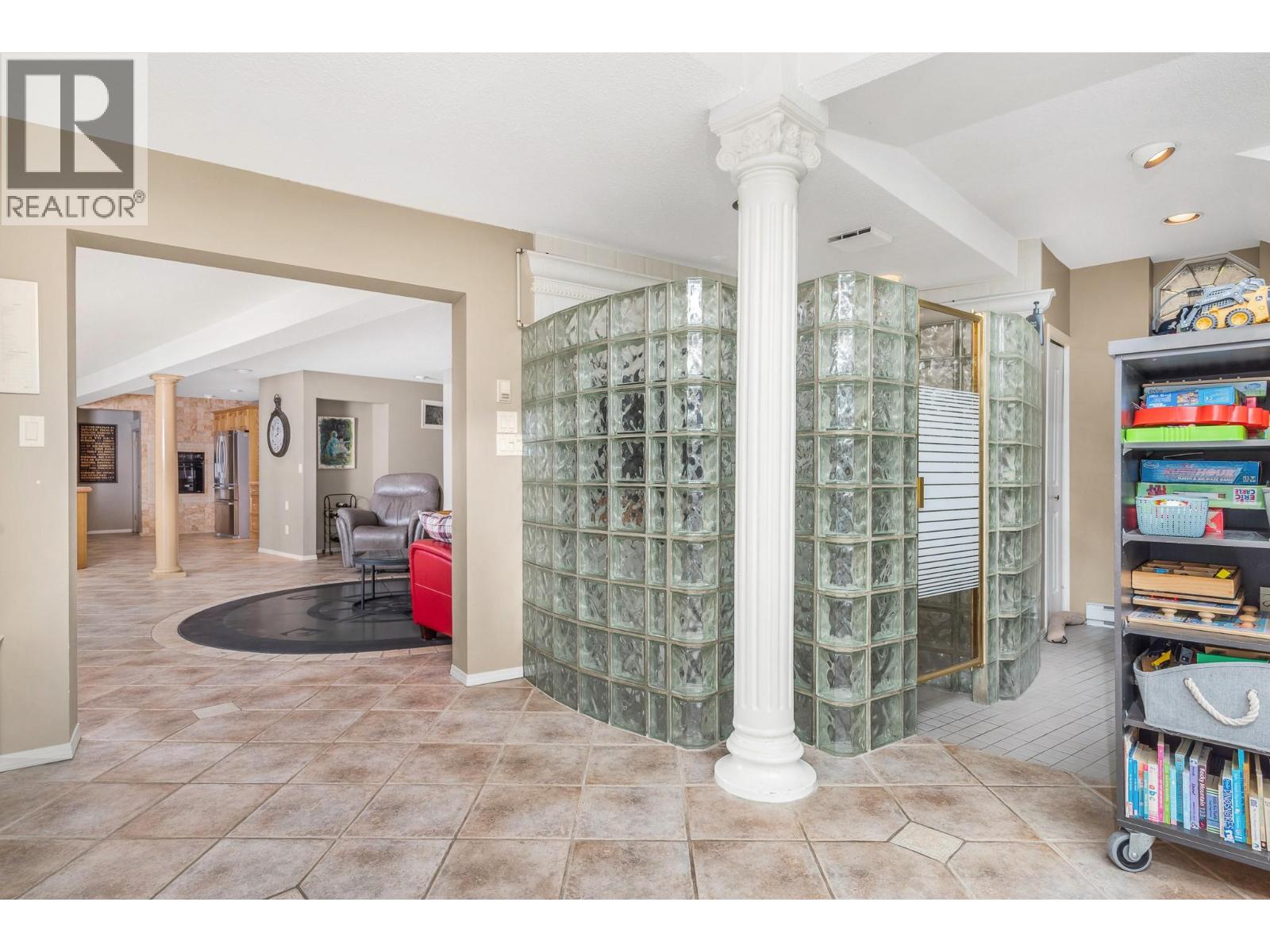  8180 Tronson Road, Vernon