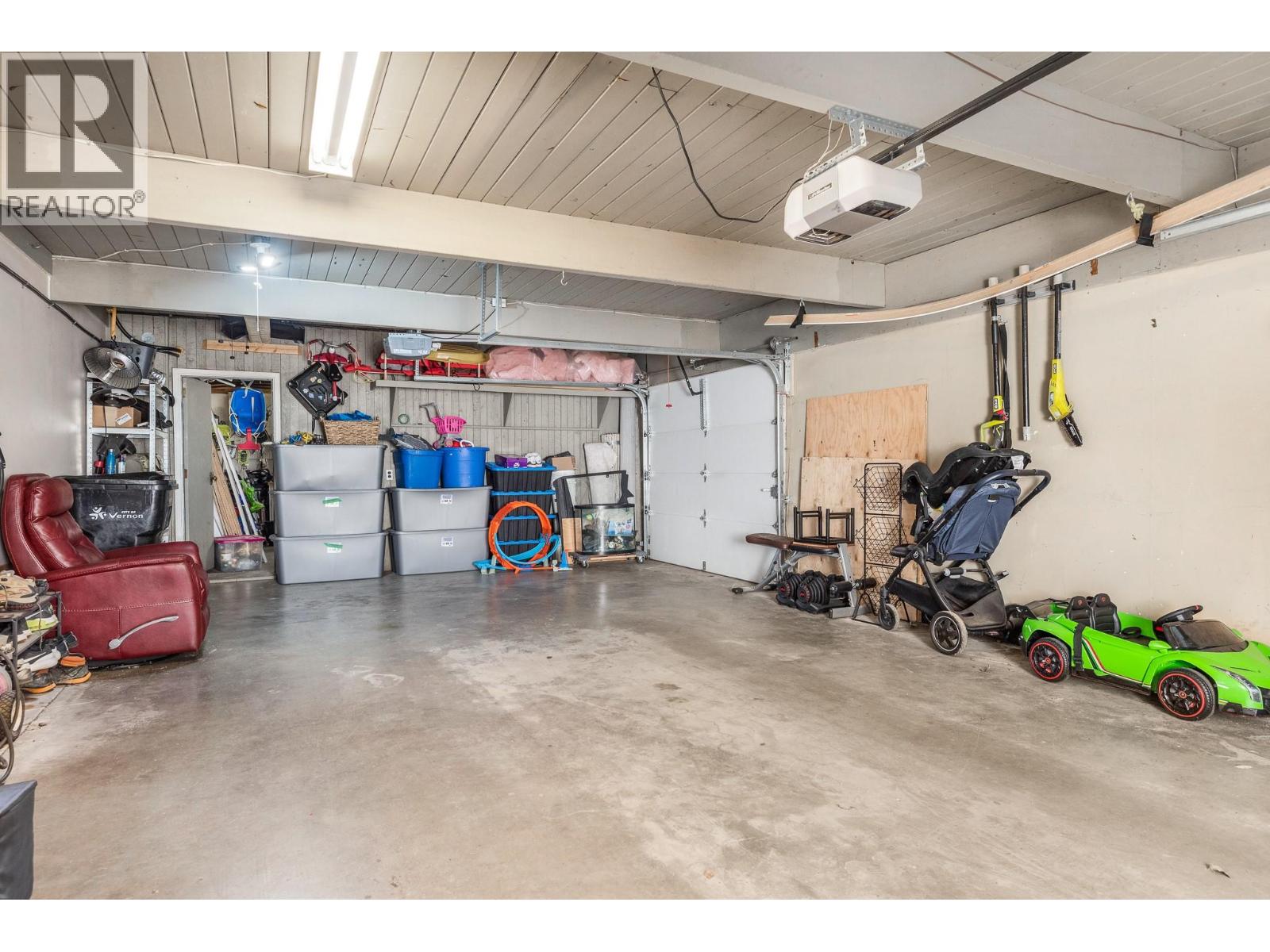  8180 Tronson Road, Vernon