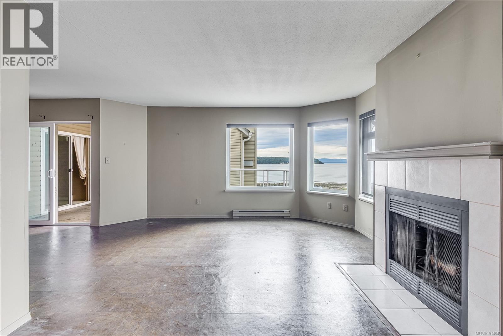 402B 670 Island Hwy S, Campbell River