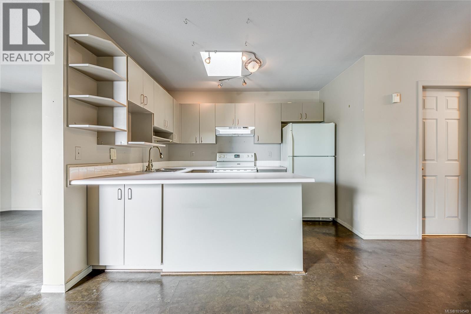 402B 670 Island Hwy S, Campbell River