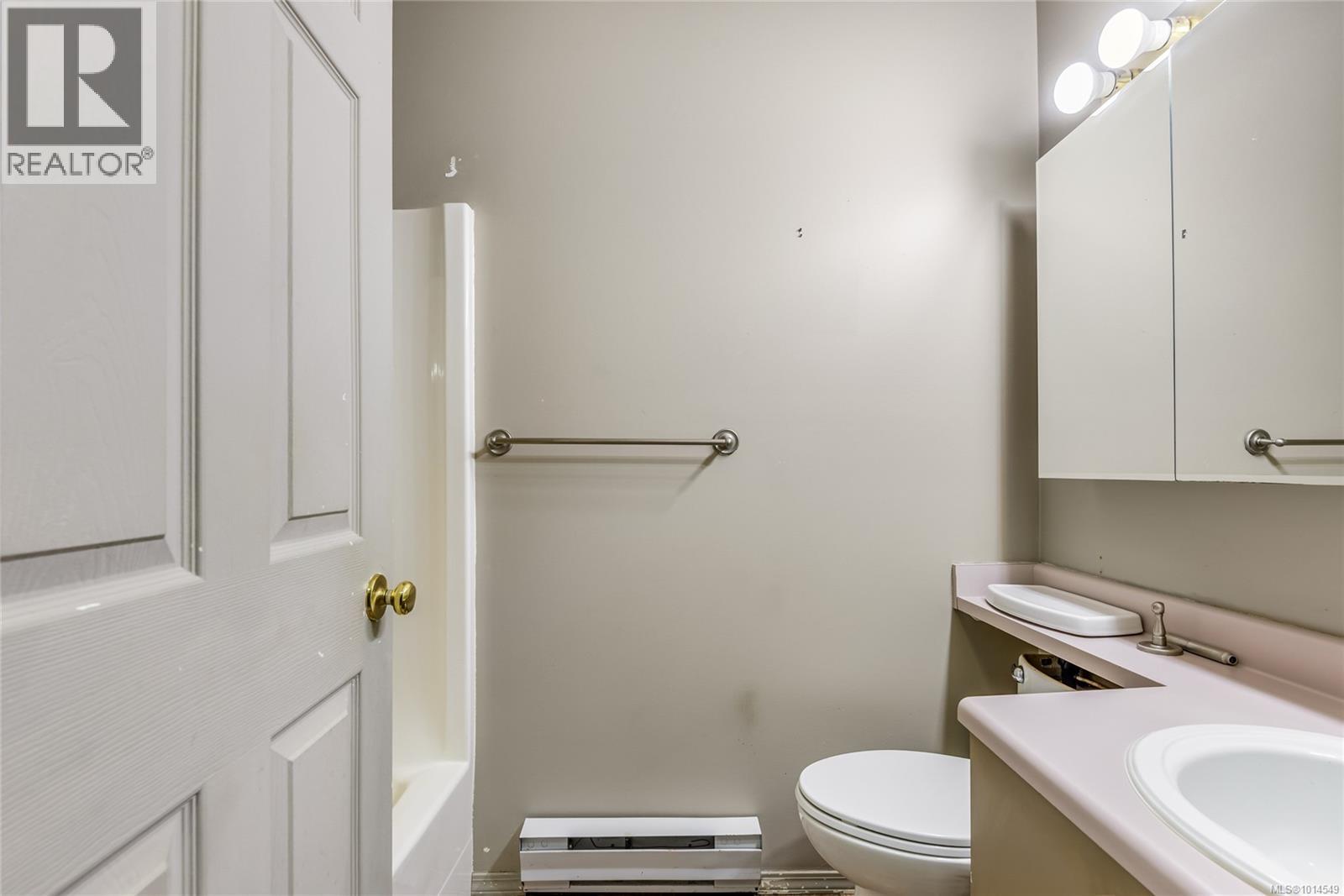402B 670 Island Hwy S, Campbell River