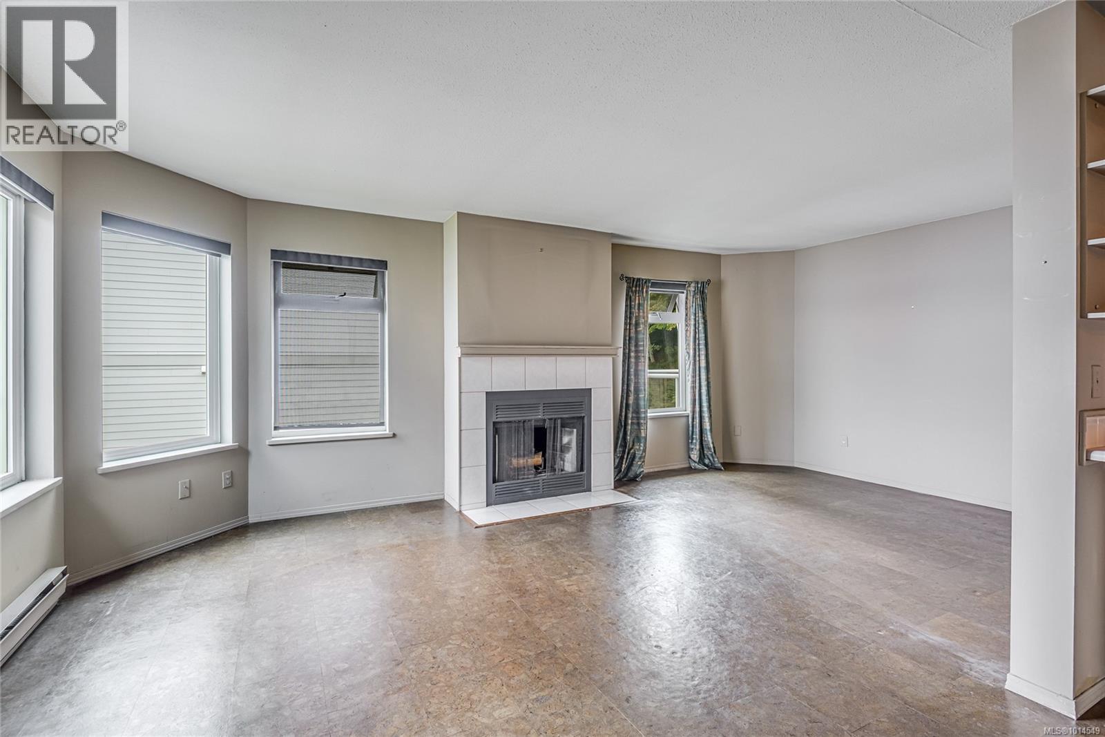 402B 670 Island Hwy S, Campbell River