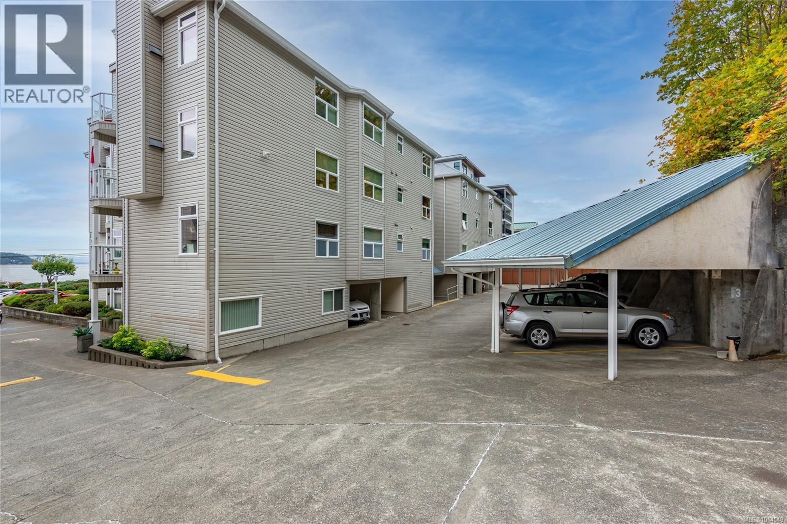 402B 670 Island Hwy S, Campbell River