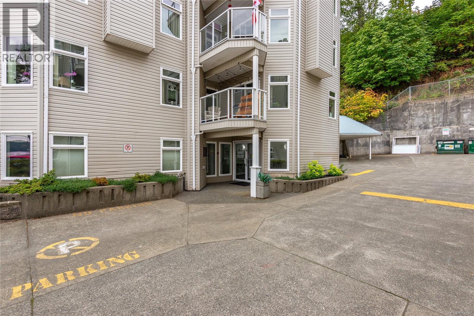 402B 670 Island Hwy S, Campbell River