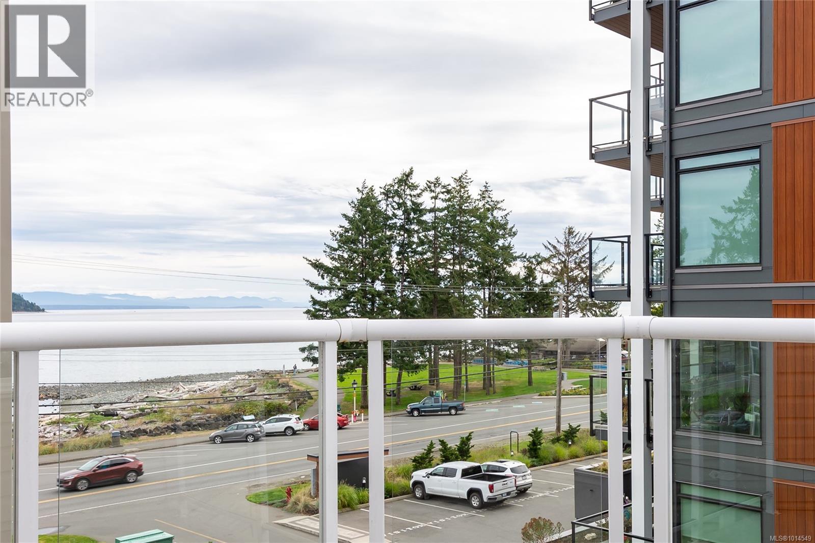 402B 670 Island Hwy S, Campbell River