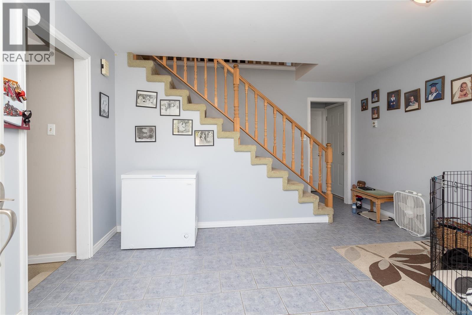 3258 Cora Hill Pl, Colwood