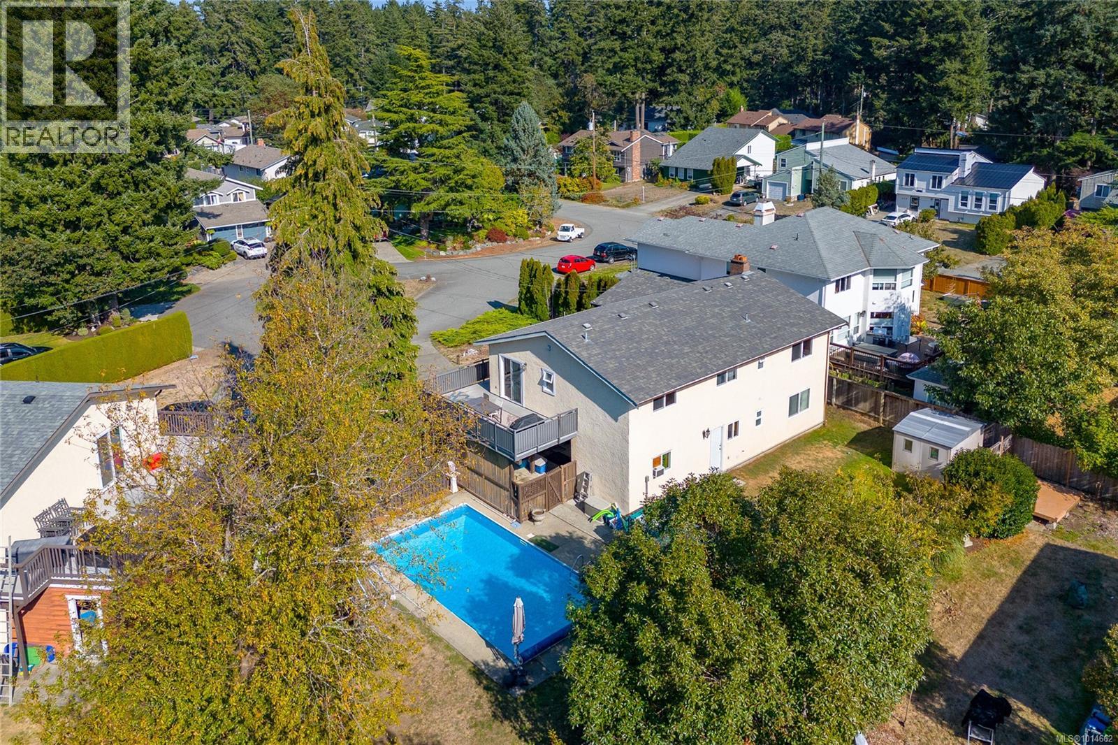 3258 Cora Hill Pl, Colwood