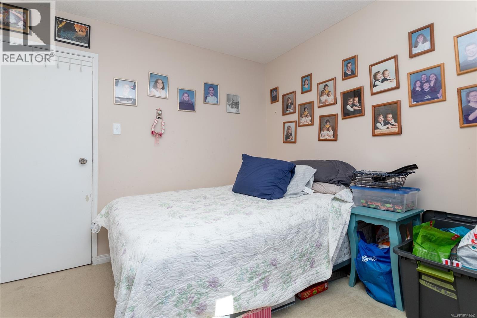 3258 Cora Hill Pl, Colwood