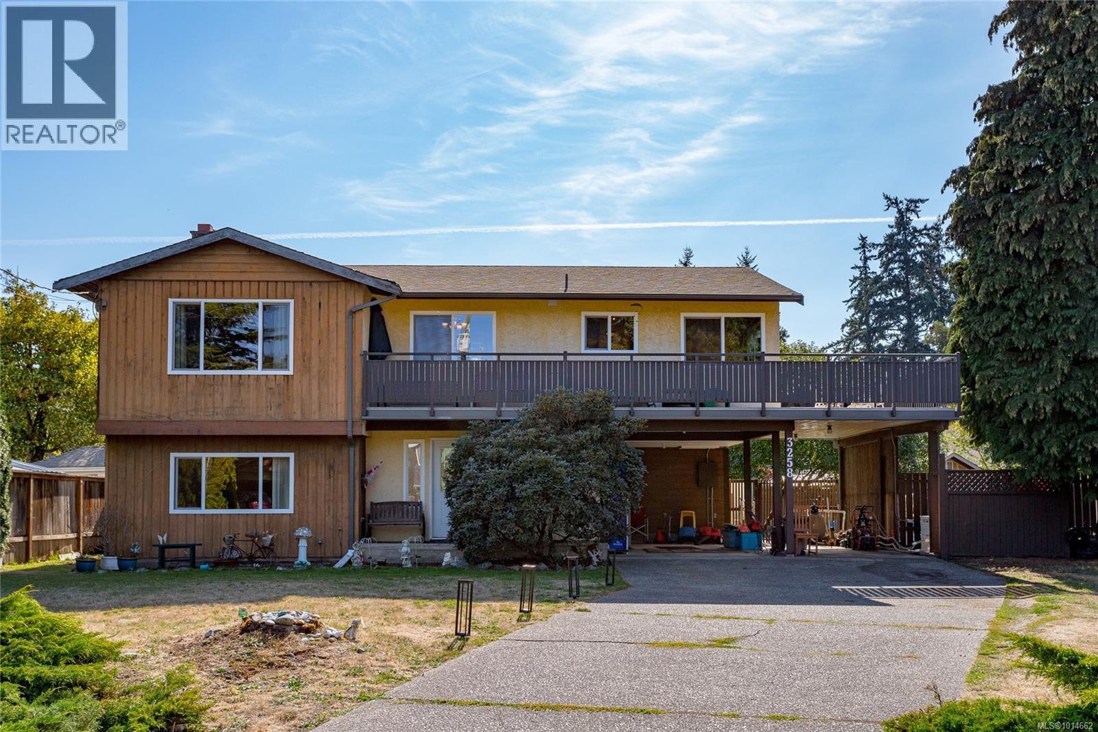 3258 Cora Hill Pl, Colwood